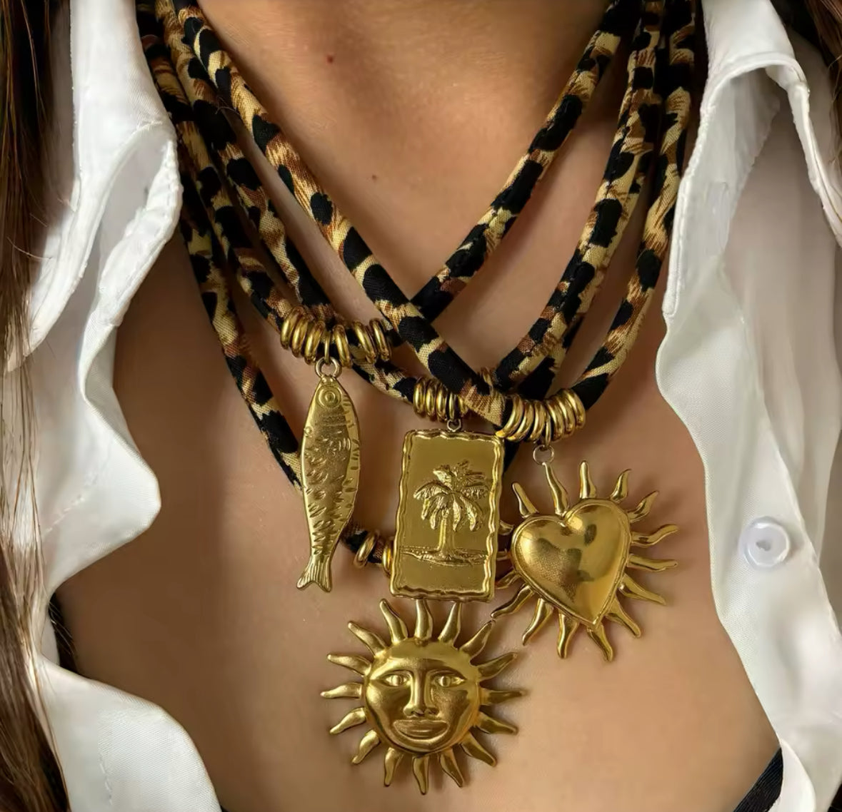 Lepoard necklace with single pendant