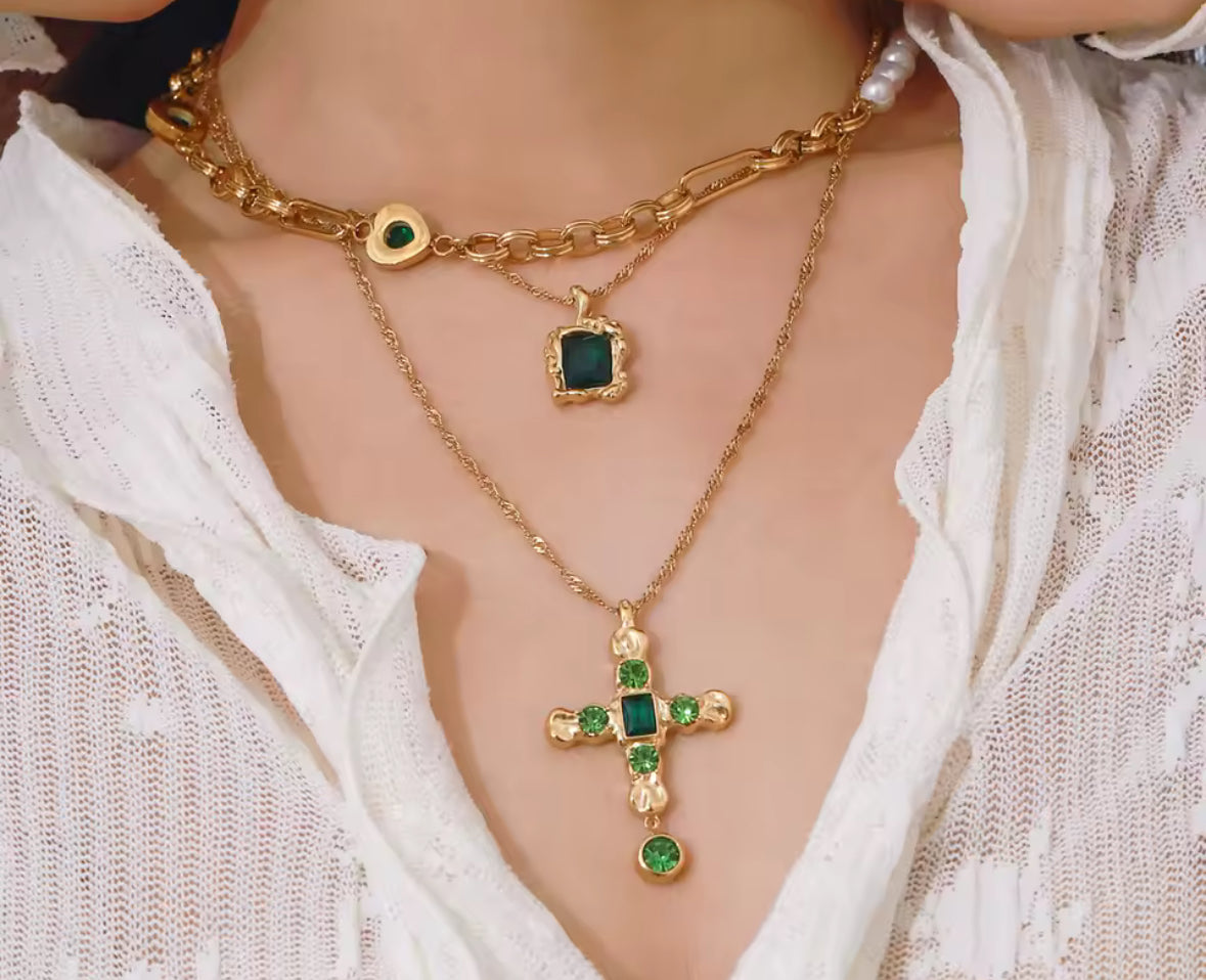 Green chunky cross